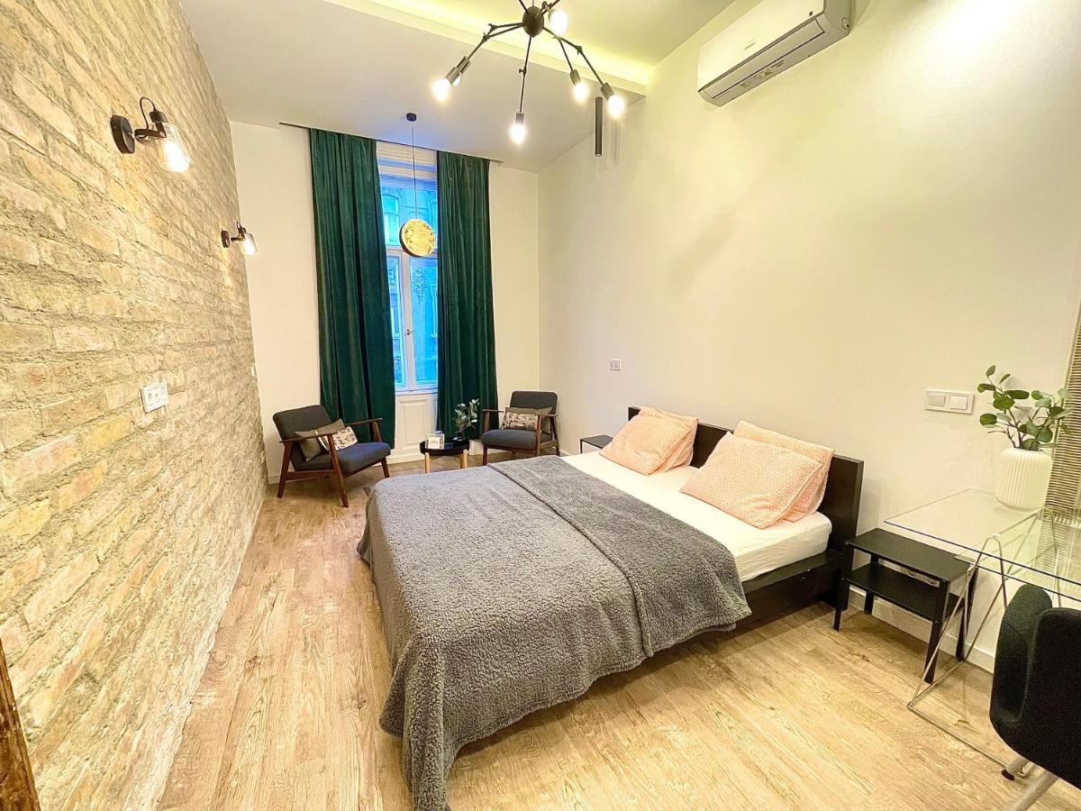 Dream Romance Residency - Finnish Sauna Budapest Kültér fotó